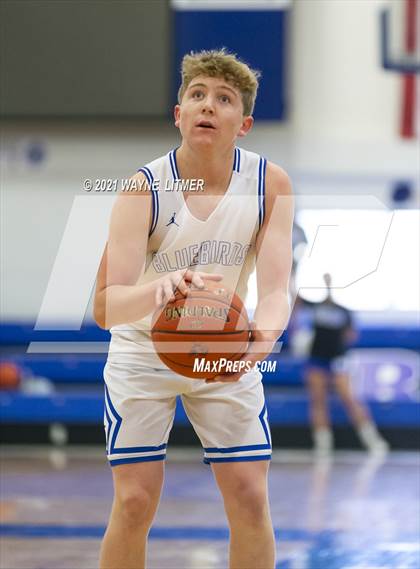 Thumbnail 1 in Covington Catholic @ Highlands photogallery.
