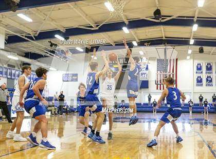 Thumbnail 3 in Covington Catholic @ Highlands photogallery.