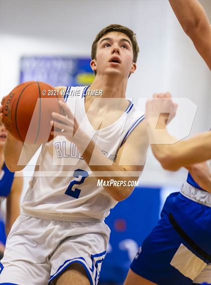 Thumbnail 3 in Covington Catholic @ Highlands photogallery.