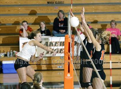 Thumbnail 1 in Monarch @ Lakewood photogallery.