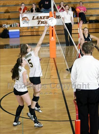 Thumbnail 1 in Monarch @ Lakewood photogallery.