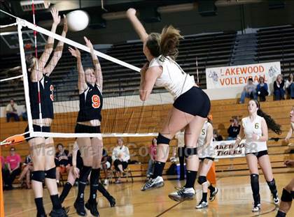 Thumbnail 3 in Monarch @ Lakewood photogallery.