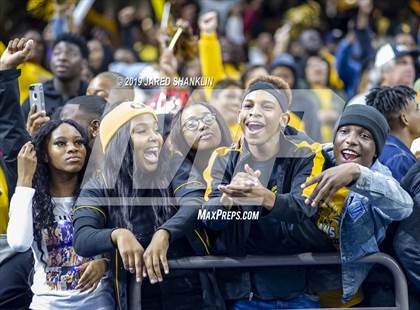 Thumbnail 1 in Many vs. Ferriday (LHSAA Class 2A Final) photogallery.