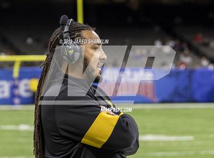 Thumbnail 1 in Many vs. Ferriday (LHSAA Class 2A Final) photogallery.