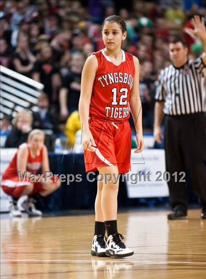 Thumbnail 2 in Reading Memorial vs. Tyngsborough (MIAA Division 2 Final) photogallery.