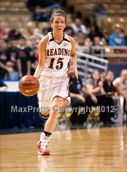 Thumbnail 2 in Reading Memorial vs. Tyngsborough (MIAA Division 2 Final) photogallery.