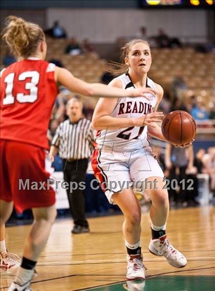 Thumbnail 2 in Reading Memorial vs. Tyngsborough (MIAA Division 2 Final) photogallery.