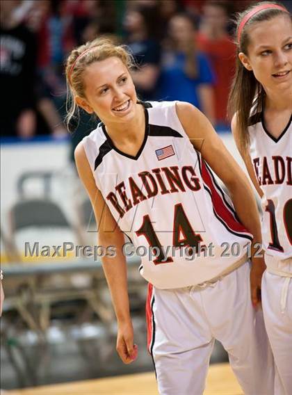 Thumbnail 3 in Reading Memorial vs. Tyngsborough (MIAA Division 2 Final) photogallery.