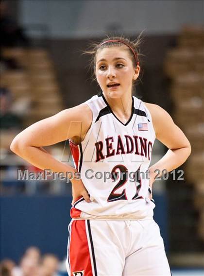 Thumbnail 1 in Reading Memorial vs. Tyngsborough (MIAA Division 2 Final) photogallery.