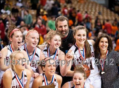 Thumbnail 3 in Reading Memorial vs. Tyngsborough (MIAA Division 2 Final) photogallery.