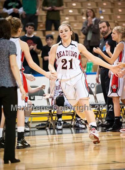 Thumbnail 2 in Reading Memorial vs. Tyngsborough (MIAA Division 2 Final) photogallery.