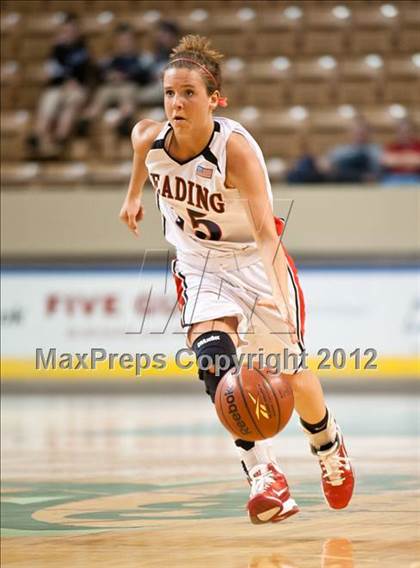 Thumbnail 3 in Reading Memorial vs. Tyngsborough (MIAA Division 2 Final) photogallery.