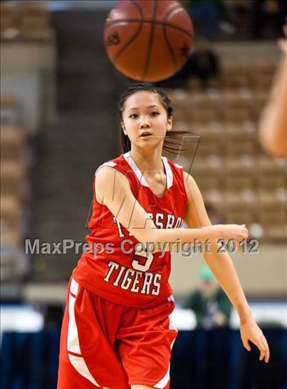 Thumbnail 2 in Reading Memorial vs. Tyngsborough (MIAA Division 2 Final) photogallery.
