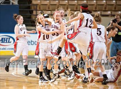 Thumbnail 2 in Reading Memorial vs. Tyngsborough (MIAA Division 2 Final) photogallery.