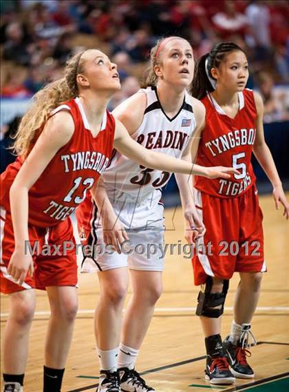 Thumbnail 1 in Reading Memorial vs. Tyngsborough (MIAA Division 2 Final) photogallery.