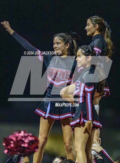 Thumbnail 3 in Walden Grove @ Desert View photogallery.