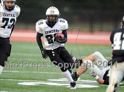 Thumbnail 2 in Longmeadow vs. Springfield Central (MIAA Division I West Final) photogallery.