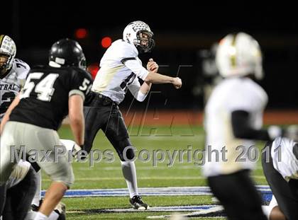 Thumbnail 3 in Longmeadow vs. Springfield Central (MIAA Division I West Final) photogallery.