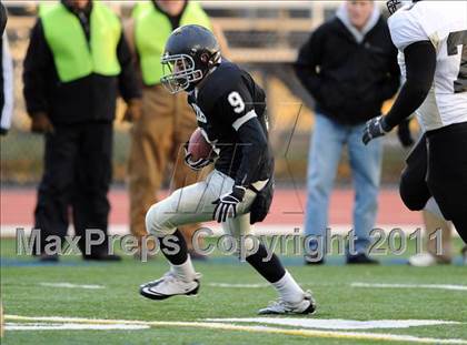 Thumbnail 1 in Longmeadow vs. Springfield Central (MIAA Division I West Final) photogallery.