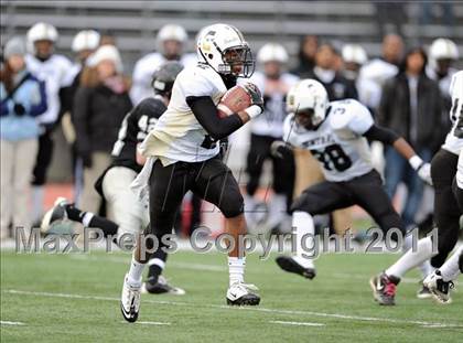 Thumbnail 1 in Longmeadow vs. Springfield Central (MIAA Division I West Final) photogallery.