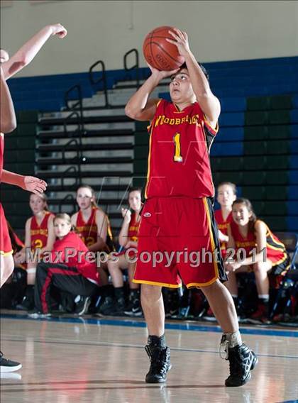 Thumbnail 2 in El Toro vs Woodbridge (So Cal Holiday Prep Clasic) photogallery.