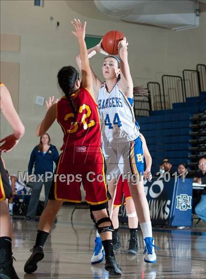 Thumbnail 1 in El Toro vs Woodbridge (So Cal Holiday Prep Clasic) photogallery.