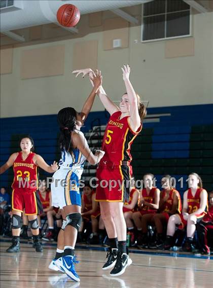 Thumbnail 1 in El Toro vs Woodbridge (So Cal Holiday Prep Clasic) photogallery.