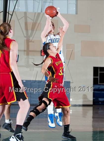 Thumbnail 2 in El Toro vs Woodbridge (So Cal Holiday Prep Clasic) photogallery.