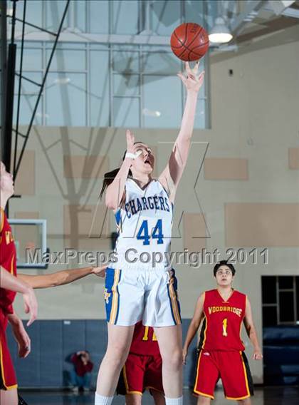 Thumbnail 1 in El Toro vs Woodbridge (So Cal Holiday Prep Clasic) photogallery.