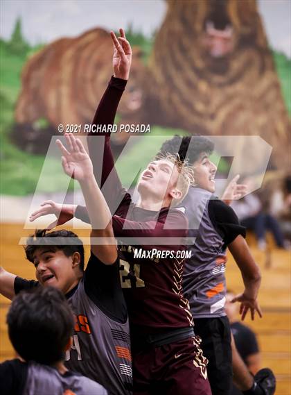Thumbnail 3 in Sierra vs Selma photogallery.