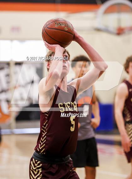 Thumbnail 1 in Sierra vs Selma photogallery.