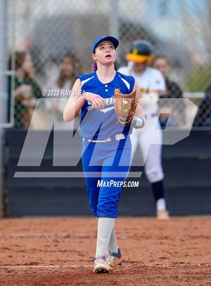 Thumbnail 2 in Davis @ Inderkum photogallery.