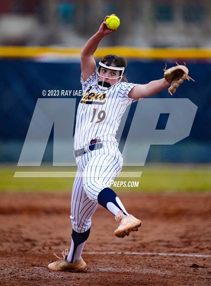 Thumbnail 3 in Davis @ Inderkum photogallery.