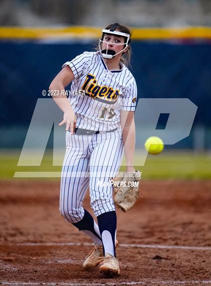 Thumbnail 1 in Davis @ Inderkum photogallery.