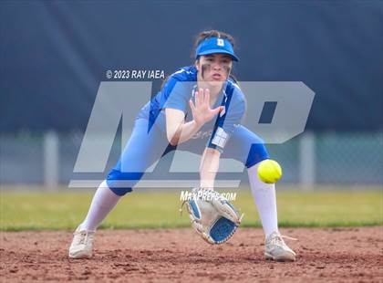 Thumbnail 1 in Davis @ Inderkum photogallery.