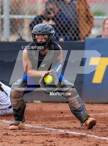 Thumbnail 2 in Davis @ Inderkum photogallery.