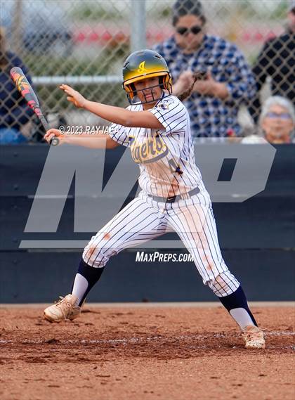 Thumbnail 2 in Davis @ Inderkum photogallery.