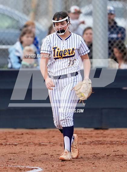 Thumbnail 1 in Davis @ Inderkum photogallery.