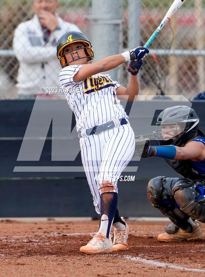 Thumbnail 2 in Davis @ Inderkum photogallery.
