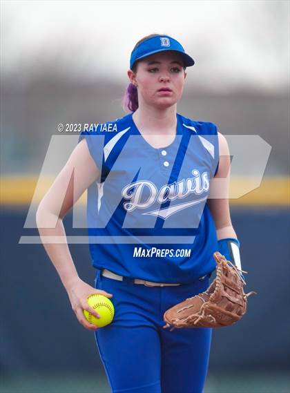Thumbnail 2 in Davis @ Inderkum photogallery.