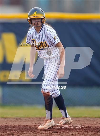 Thumbnail 1 in Davis @ Inderkum photogallery.