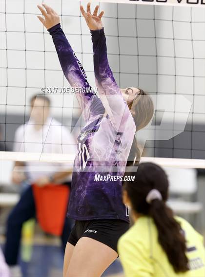 Thumbnail 2 in Mission Oak vs. Yosemite (CIF CS D3 Final) photogallery.