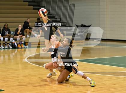 Thumbnail 3 in Kell vs. McIntosh (GHSA 5A Semifinal) photogallery.