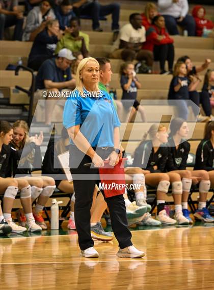 Thumbnail 3 in Kell vs. McIntosh (GHSA 5A Semifinal) photogallery.