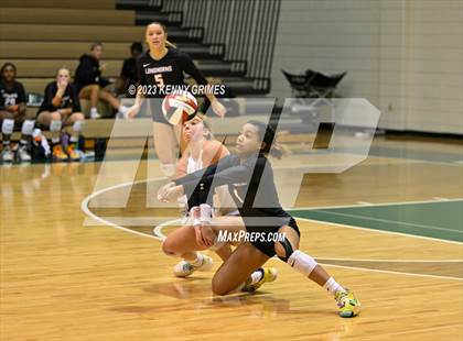Thumbnail 2 in Kell vs. McIntosh (GHSA 5A Semifinal) photogallery.