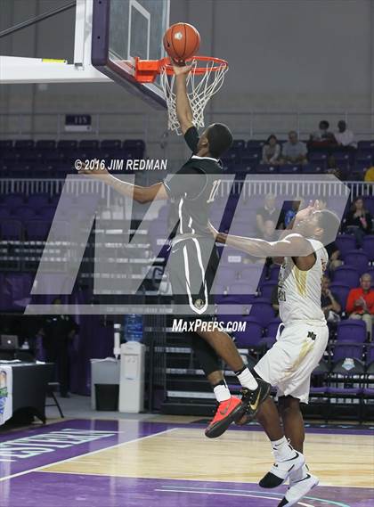 Thumbnail 3 in Hudson Catholic vs. Neumann-Goretti (City of Palms Classic) photogallery.