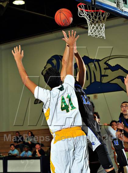 Thumbnail 1 in Sierra Pacific @ Cathedral City (MaxPreps Holiday Classic) photogallery.