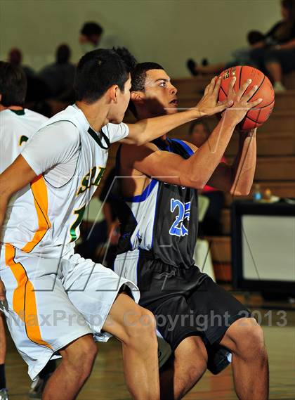 Thumbnail 3 in Sierra Pacific @ Cathedral City (MaxPreps Holiday Classic) photogallery.