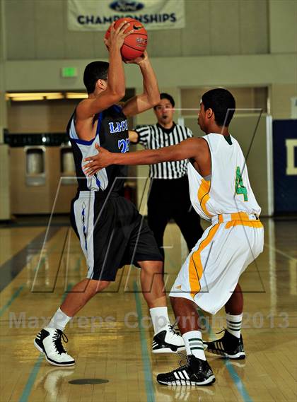 Thumbnail 3 in Sierra Pacific @ Cathedral City (MaxPreps Holiday Classic) photogallery.