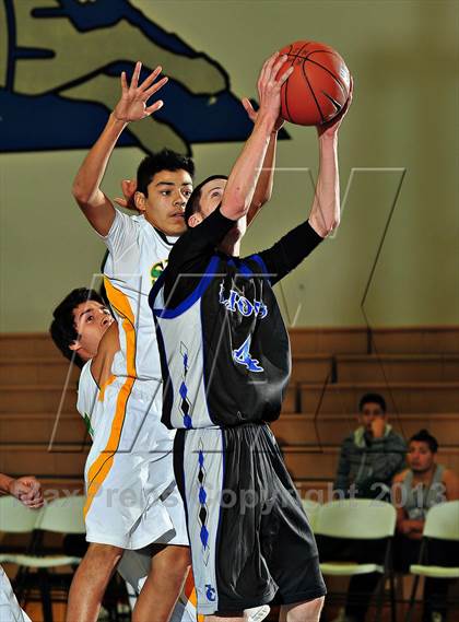 Thumbnail 3 in Sierra Pacific @ Cathedral City (MaxPreps Holiday Classic) photogallery.